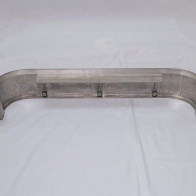 苹果手机专卖店展示柜：边框/底座铝合金压铸件）